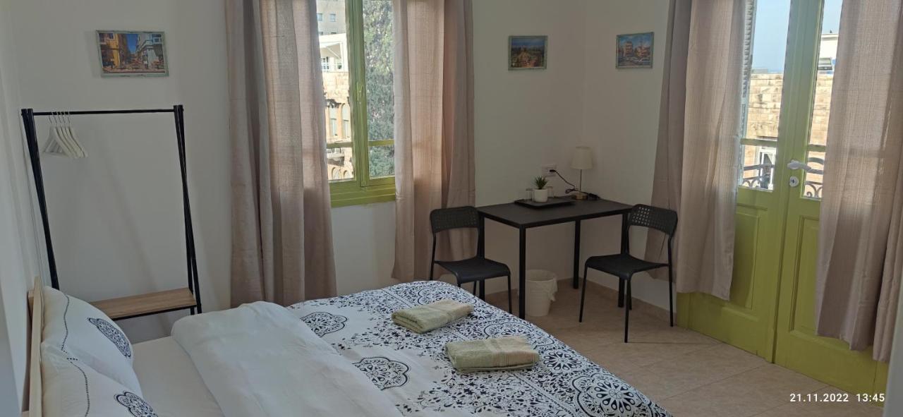Guesthouse Comfy - Separate Rooms In The Apartment For A Relaxing Holiday Haifa Exteriér fotografie